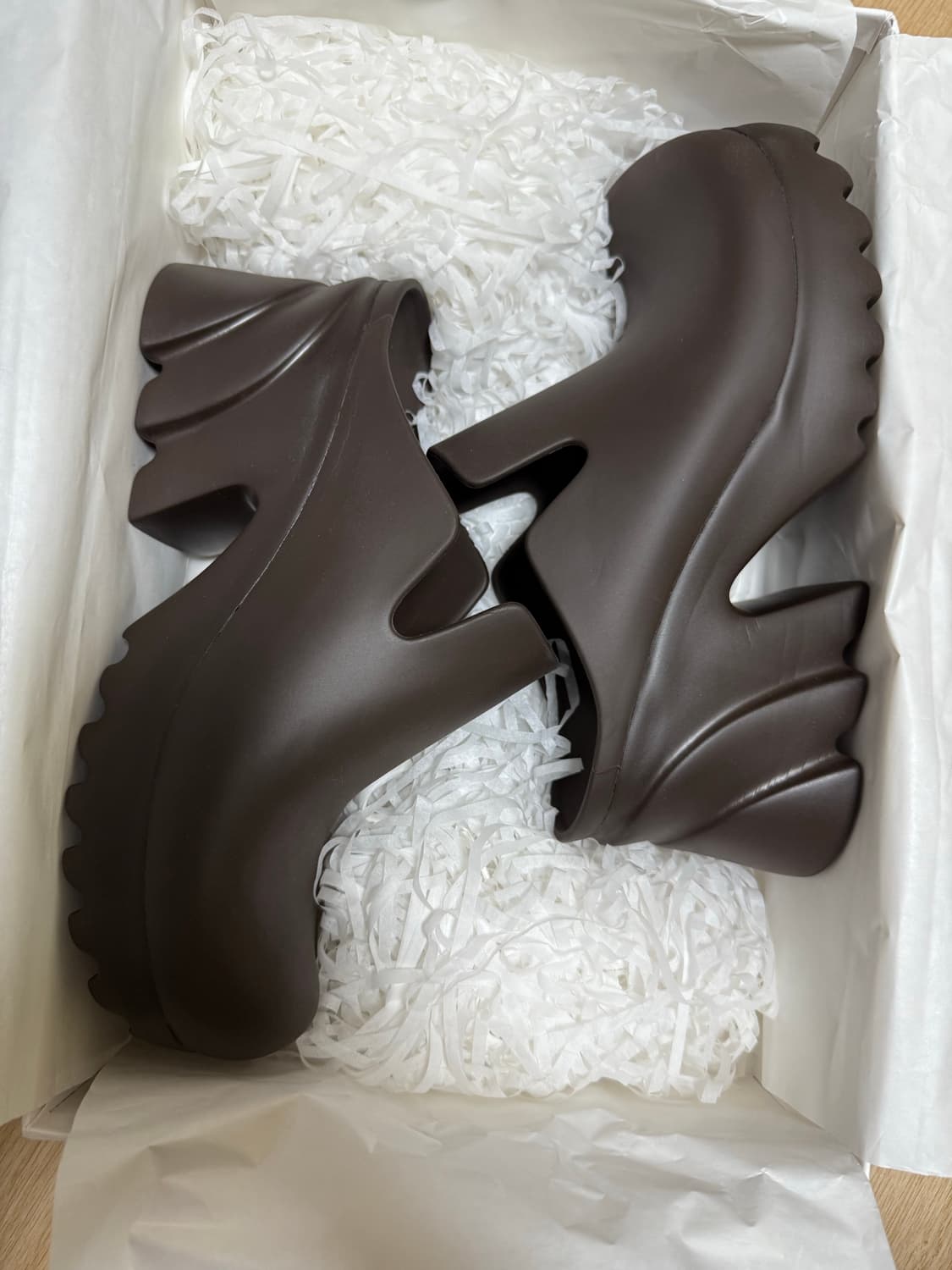 보테가베네타 여성 러버슈즈 40(250-255)폰단테 상품이미지1