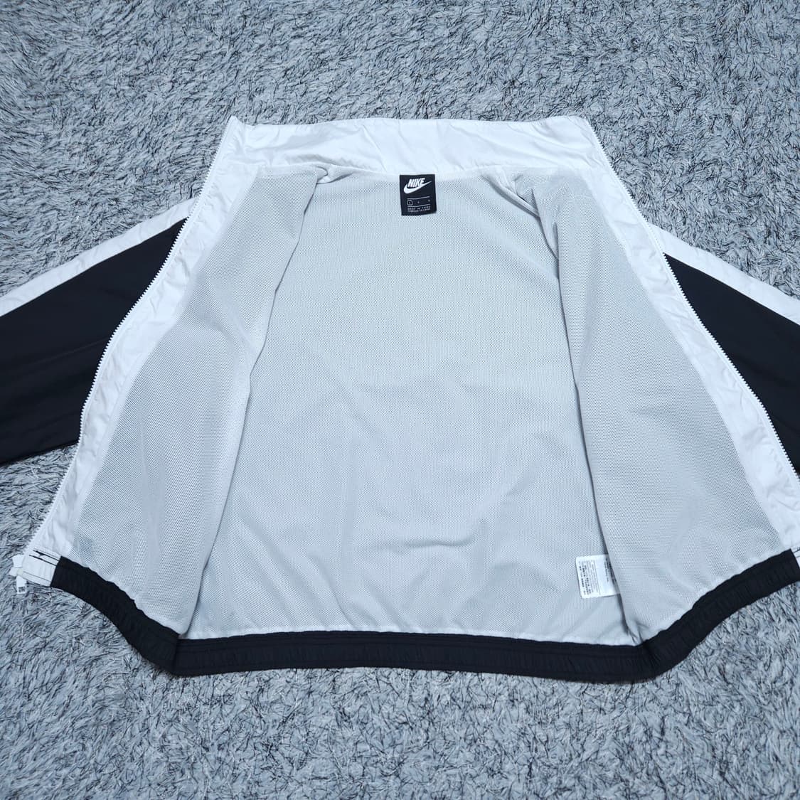 나이키) L 여자 리펠에센셜 윈드러너 바람막이자켓 / 왕눈이샵 상품이미지8