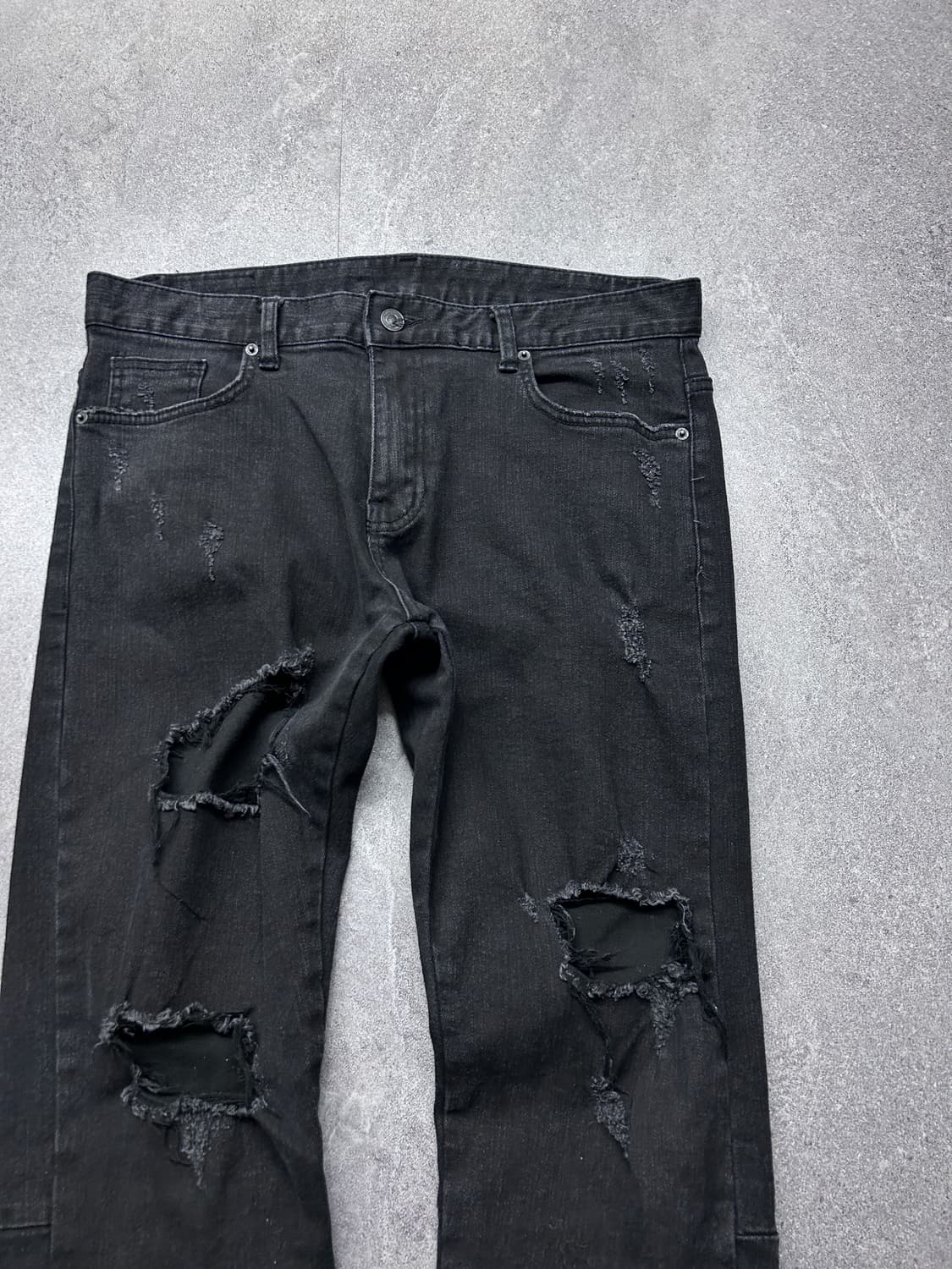 블랙 디스트로이드 지퍼 디테일 데님 상품이미지5