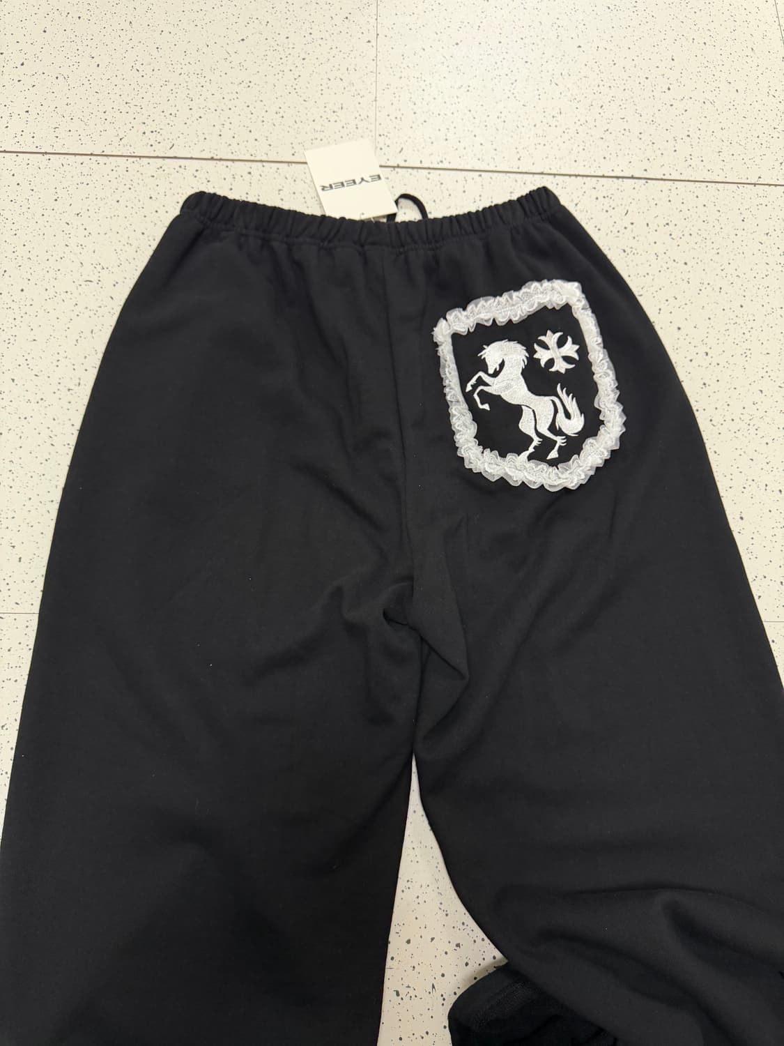 [새상품] 이와이이알 eyeer frill lace sweatpants  상품이미지3