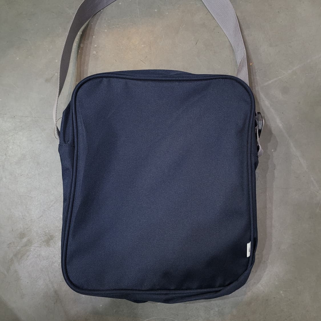 New Balance 뉴발란스 빈티지 크로스백 상품이미지4