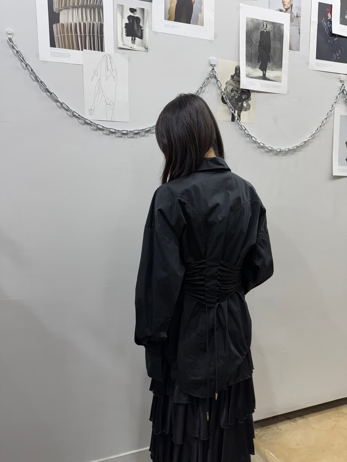 코르셋 실루엣 디테일 코튼 블랙 셔츠 상품이미지9