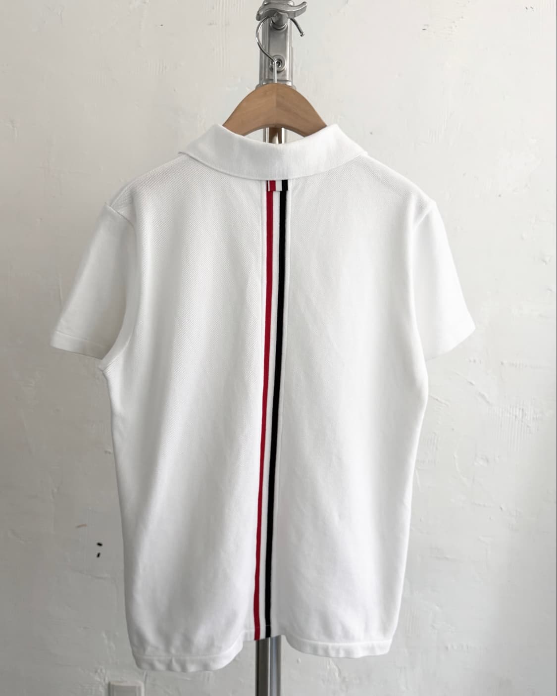 Thom Browne 톰브라운 화이트 코튼 백삼선 버튼 PK 카라티셔츠 상품이미지6
