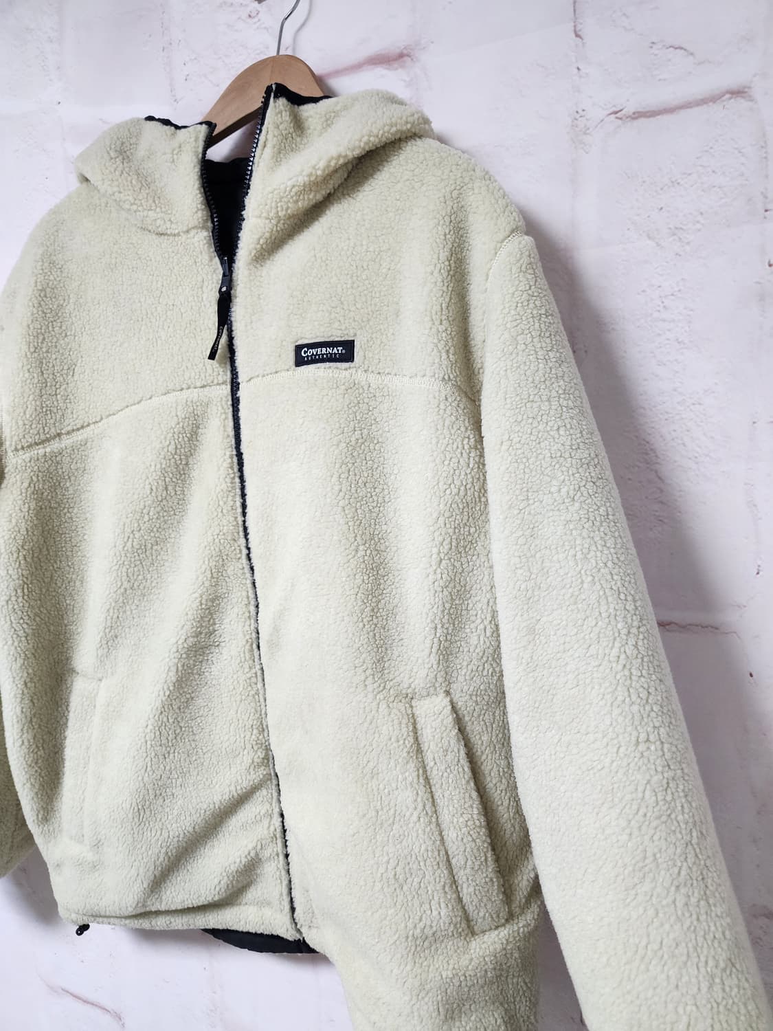 커버낫 블랙 양면 후드 패딩
 상품이미지7