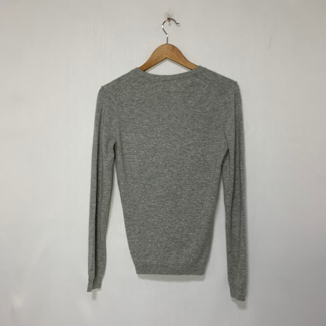 유니클로 캐시미어 100 브이넥 니트 그레이 여성 90 상품이미지3