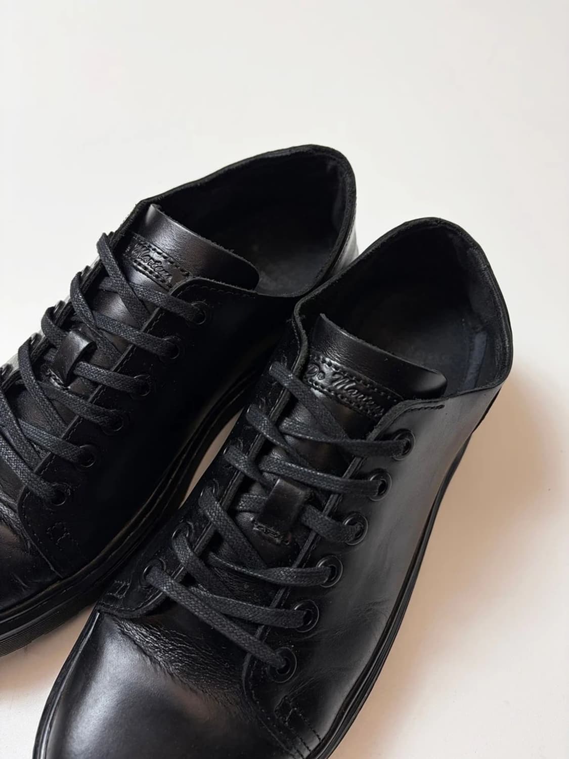 닥터마틴 17AW 단테 6홀 스니커즈 Q1453 상품이미지4