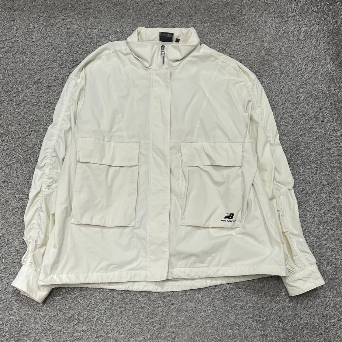 [95-100] 뉴발란스 바람막이 상품이미지2