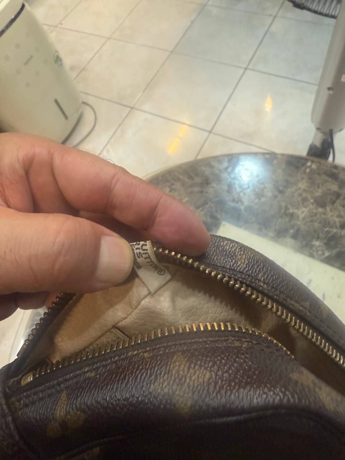 정품 루이비통 모노그램 클러치 팝니다 상품이미지8
