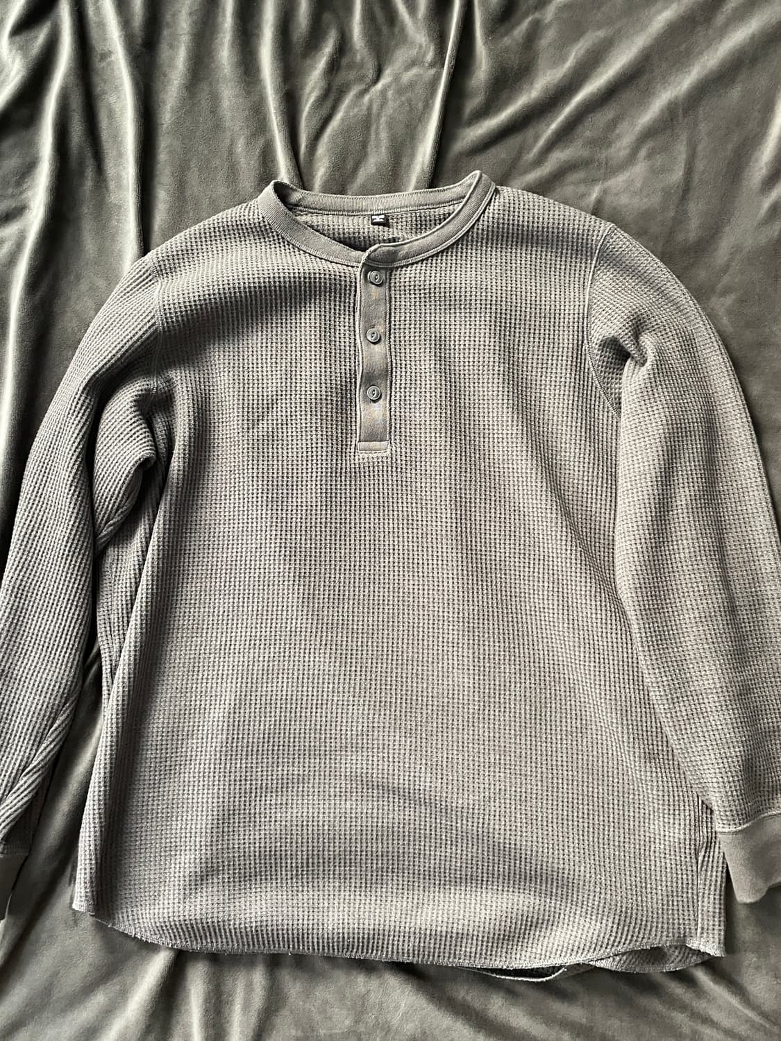 유니클로 와플 헨리넥 긴팔 다크 그레이 XL 상품이미지1