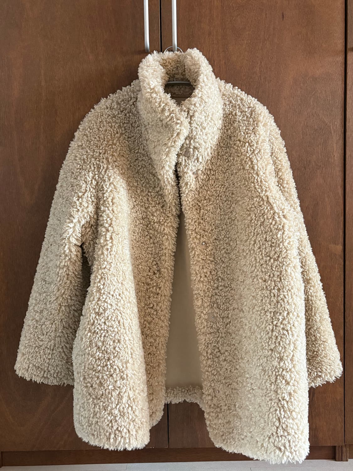 오떼뜨 부클 램 하프 퍼 코트 상품이미지2