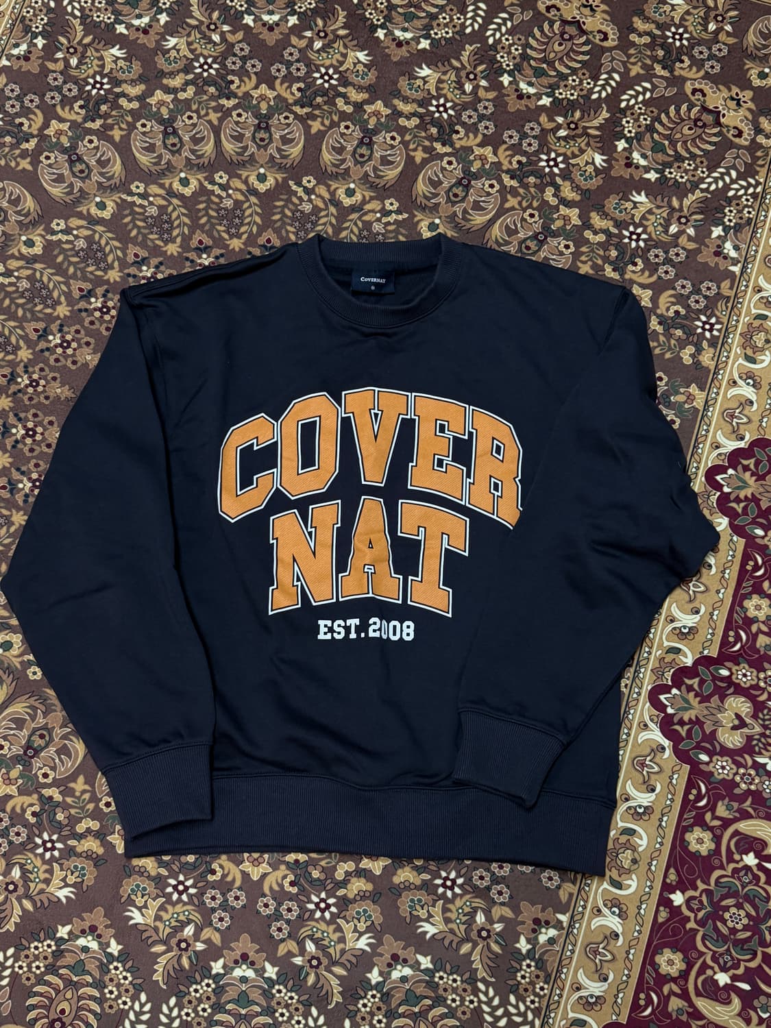 커버낫 아치 레터링 맨투맨 상품이미지1