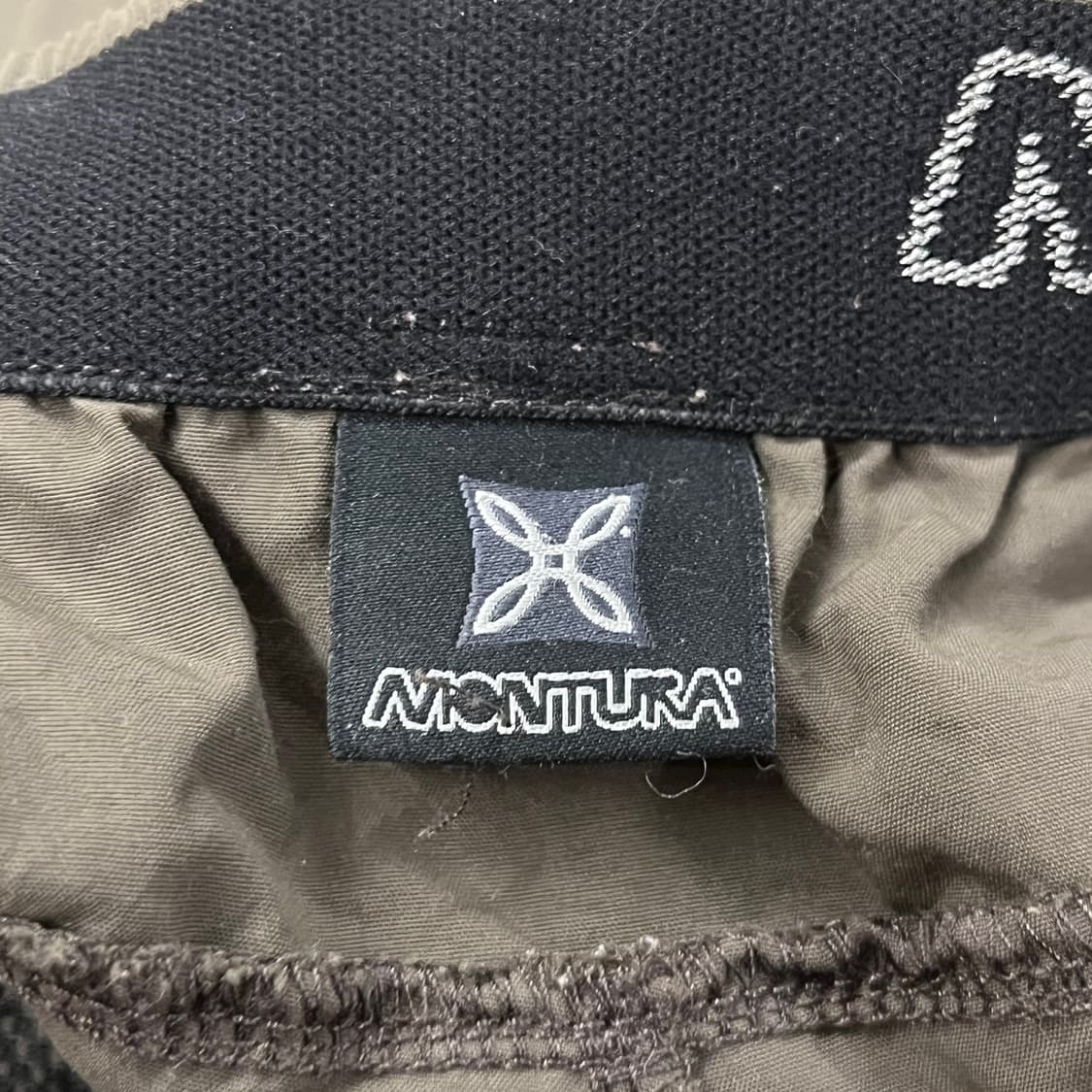 [정품/L] 몬츄라 기능성 바지 카키색 b18 상품이미지4