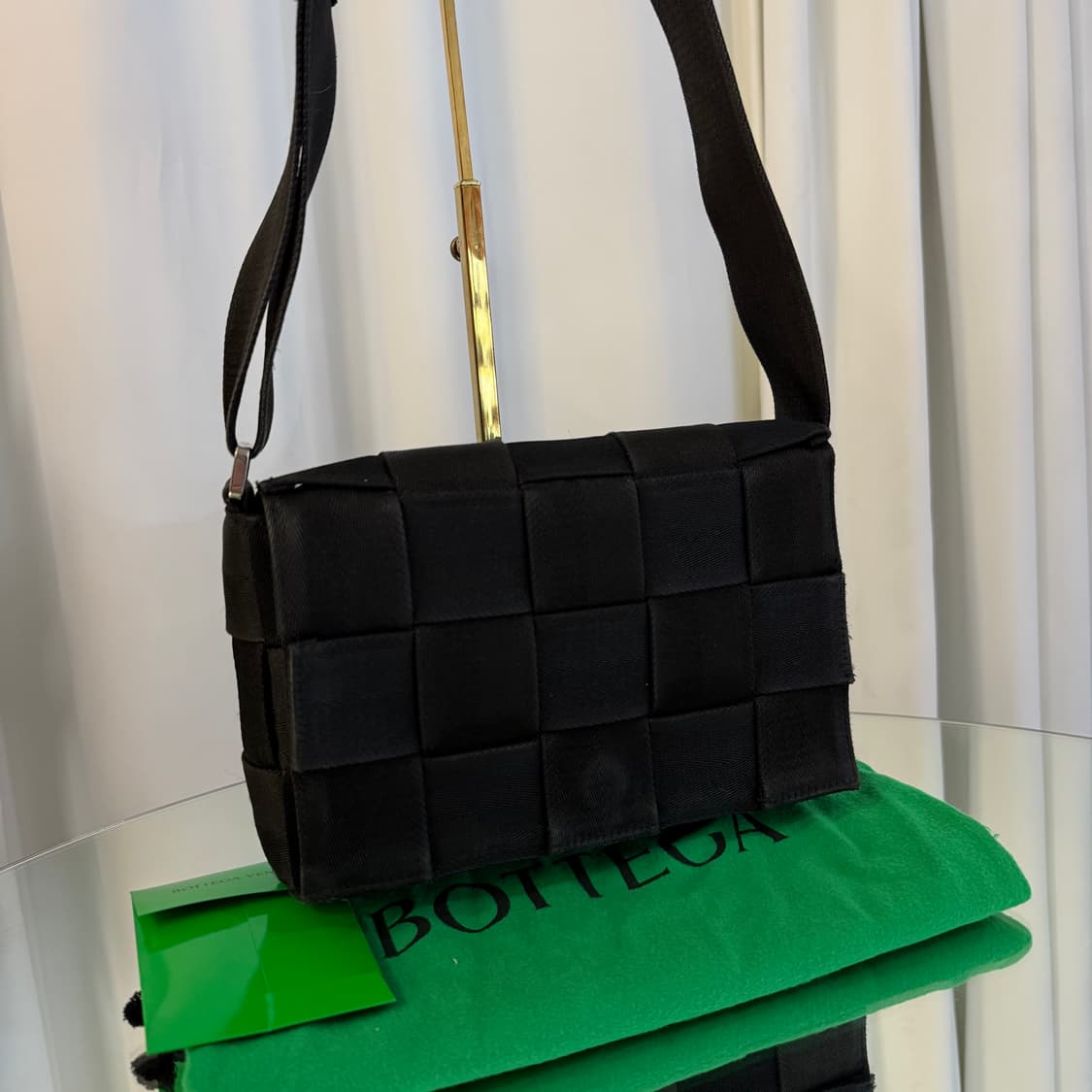 보테가베네타 위빙 카세트백 상품이미지3