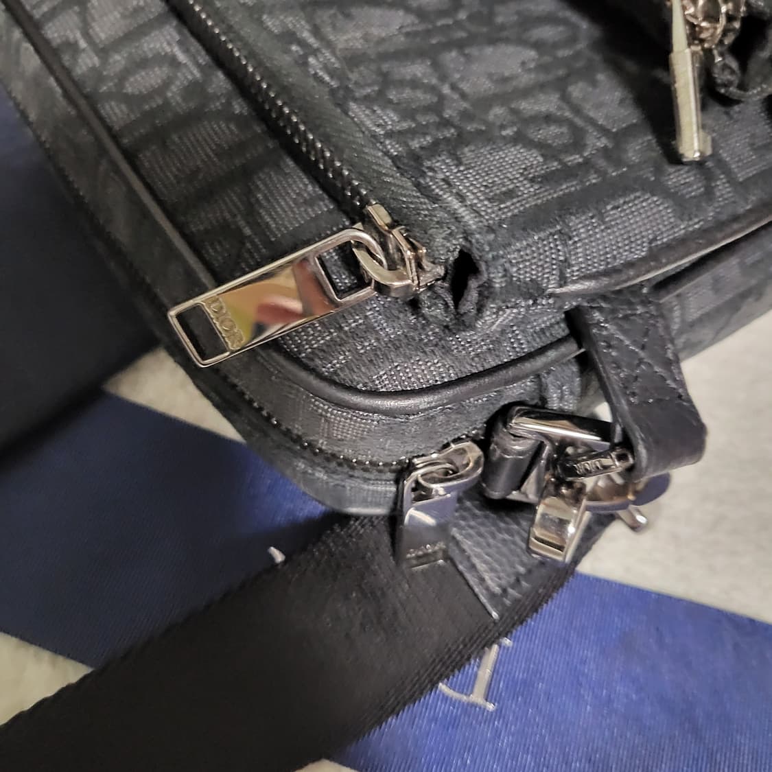 [인보이스/풀구성] 디올 오블리크 새들 트리플 크로스백 메신저백  상품이미지7