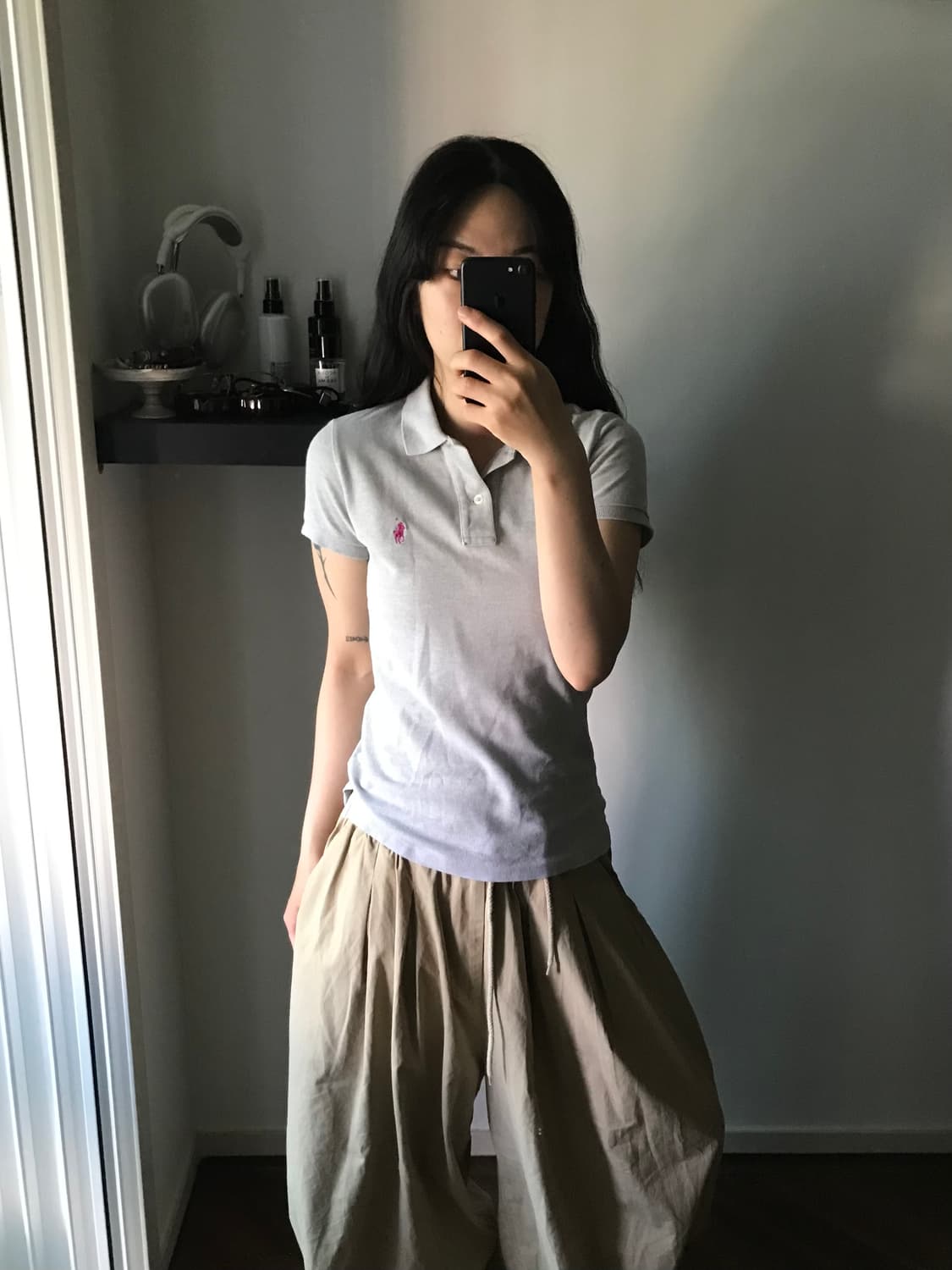 폴로 랄프로렌 포니 로고 그레이 카라티 상품이미지1