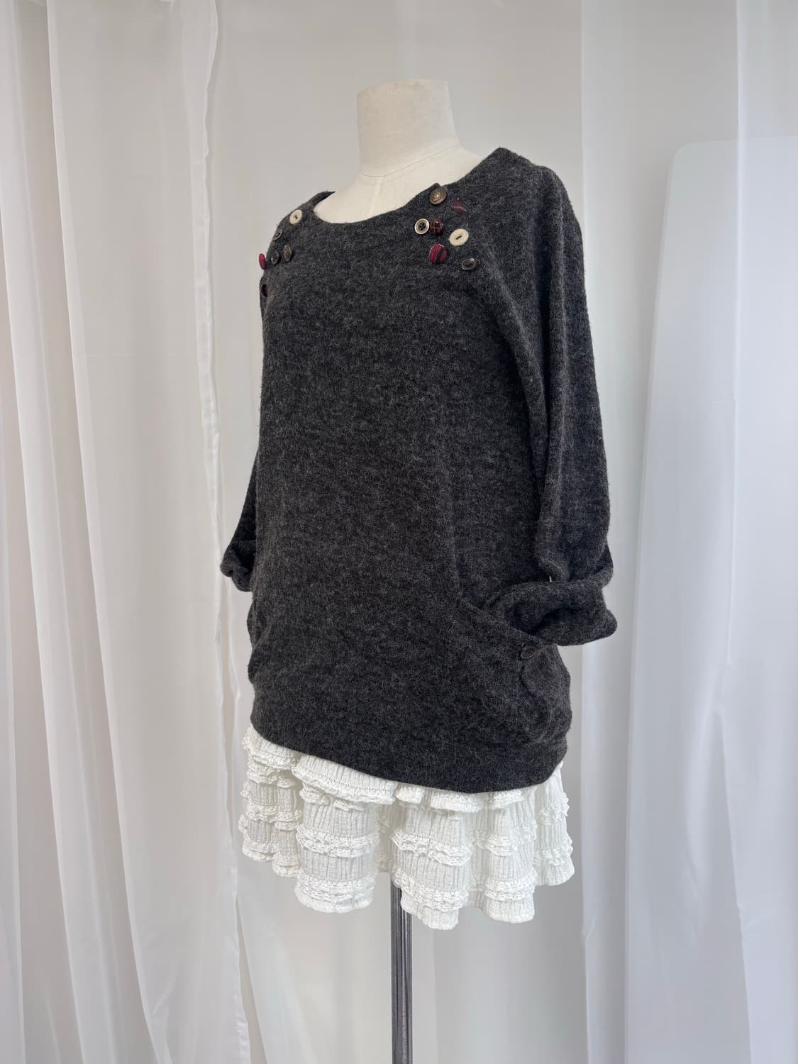 와글 버튼 트임 보카시 풀오버 상품이미지7