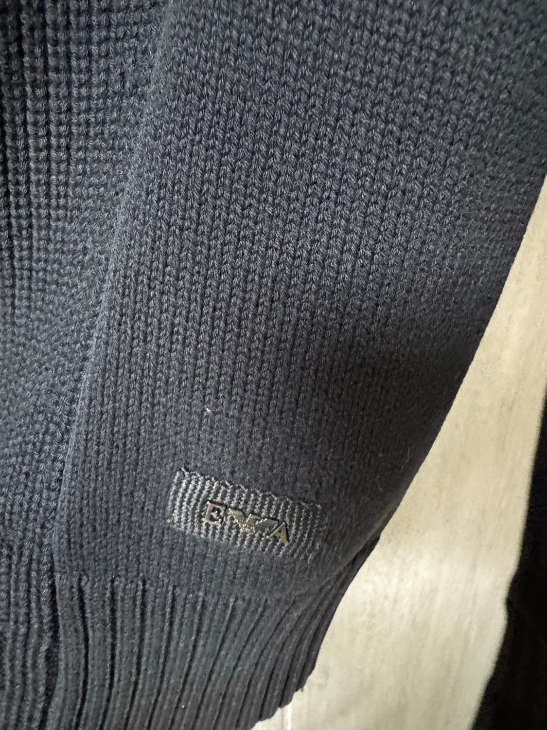 엠포리오 아르마니 비대칭 니트집업 상품이미지7