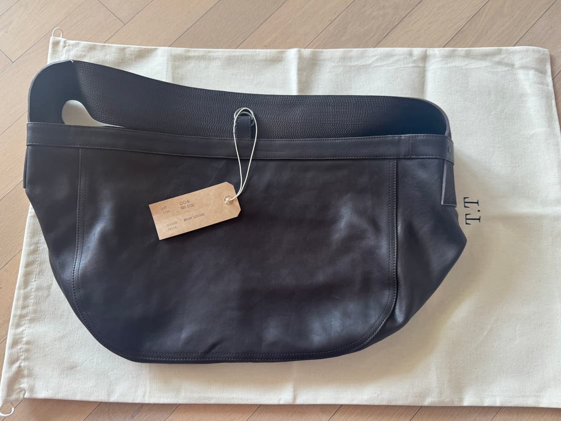 26SS 타이가 타카하시 T.T Lot.004 뉴스보이백 홀스레더 브라운 상품이미지5