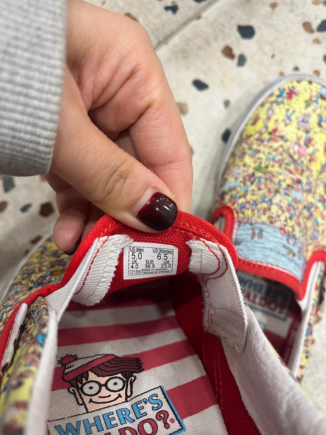 반스 슬립온 Finding Waldo 콜라보 슈즈 상품이미지5