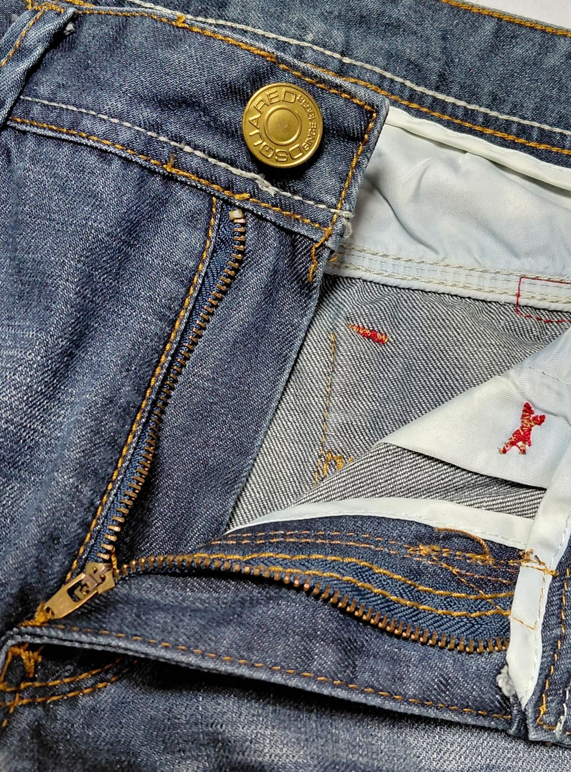 디스퀘어드2 레드탭 & 가죽 스티치 포인트 워싱진 (W34 L33) 상품이미지4