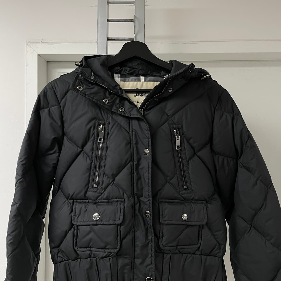 버버리 블랙 후드 패딩 M(W) 상품이미지2