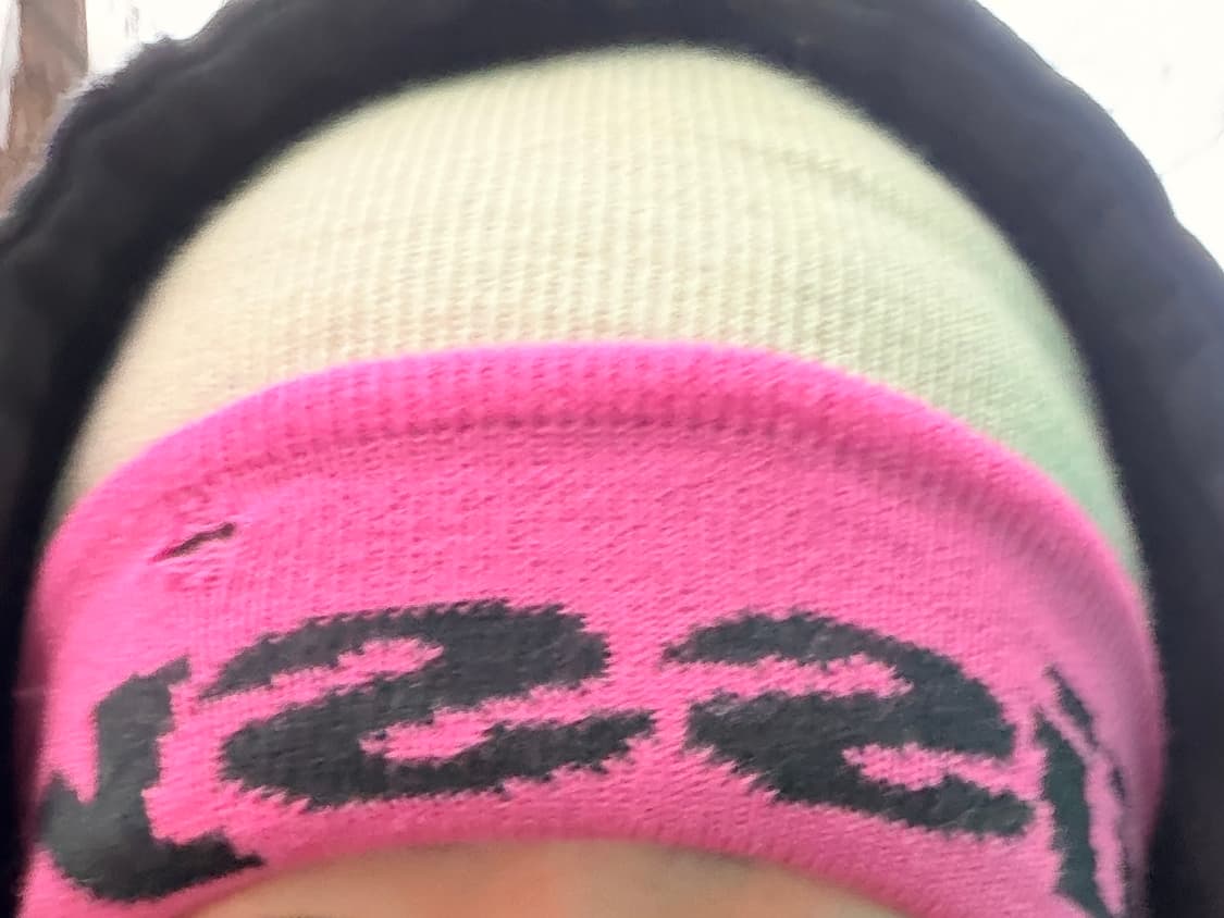 스투시 헬베티카 자카드 비니 핑크 화이트 상품이미지2