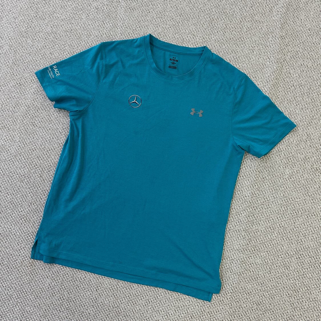 XL 언더아머 벤츠 기브앤레이스 티0409D 상품이미지1