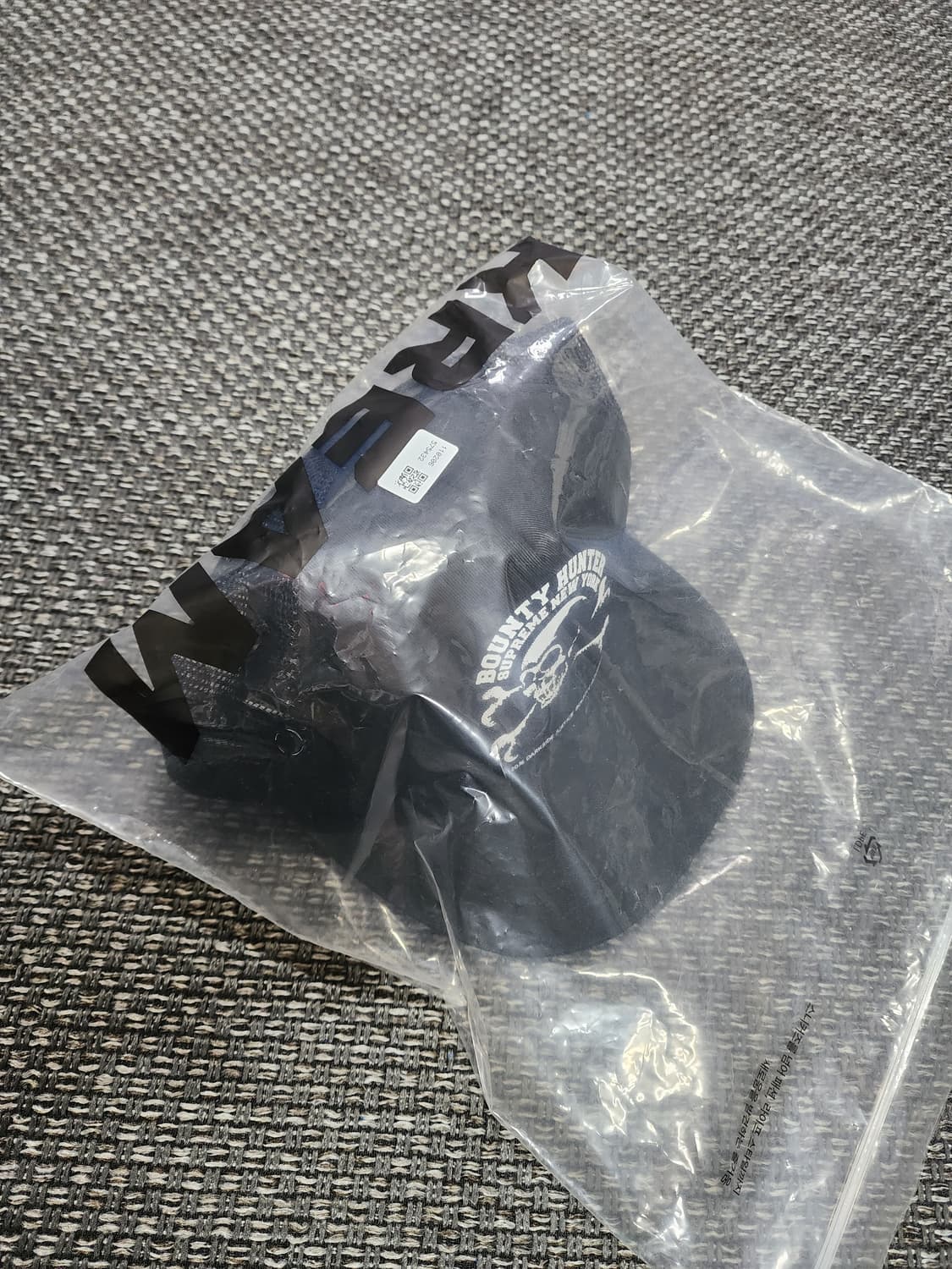 슈프림 X 바운티 헌터 콜라보 블랙 스냅백 모자 상품이미지4