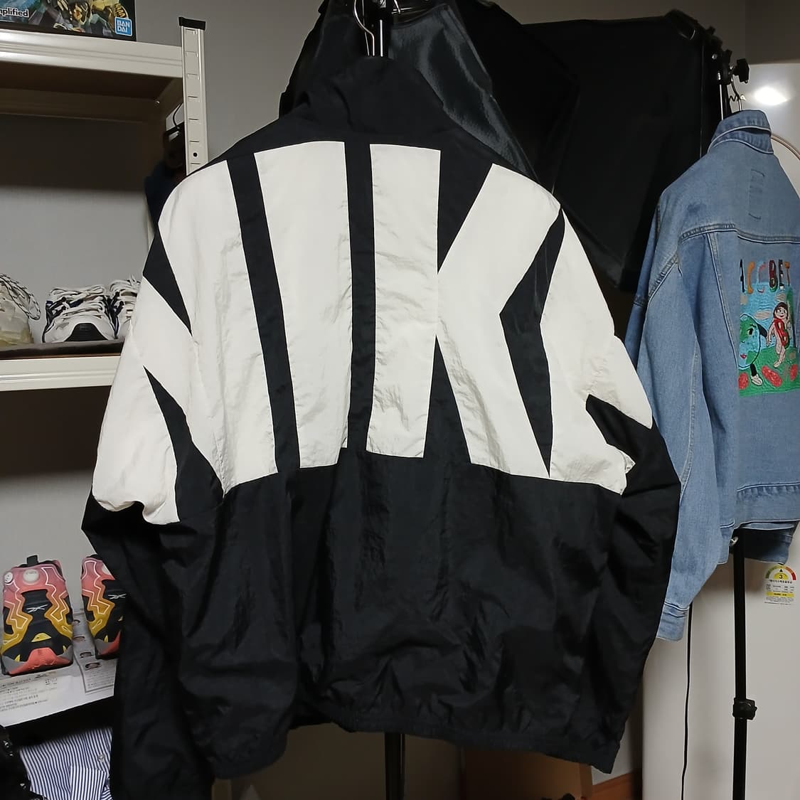 nike 나이키 백로고 바스락 나일론 오버핏 바람막이 자켓 상품이미지4