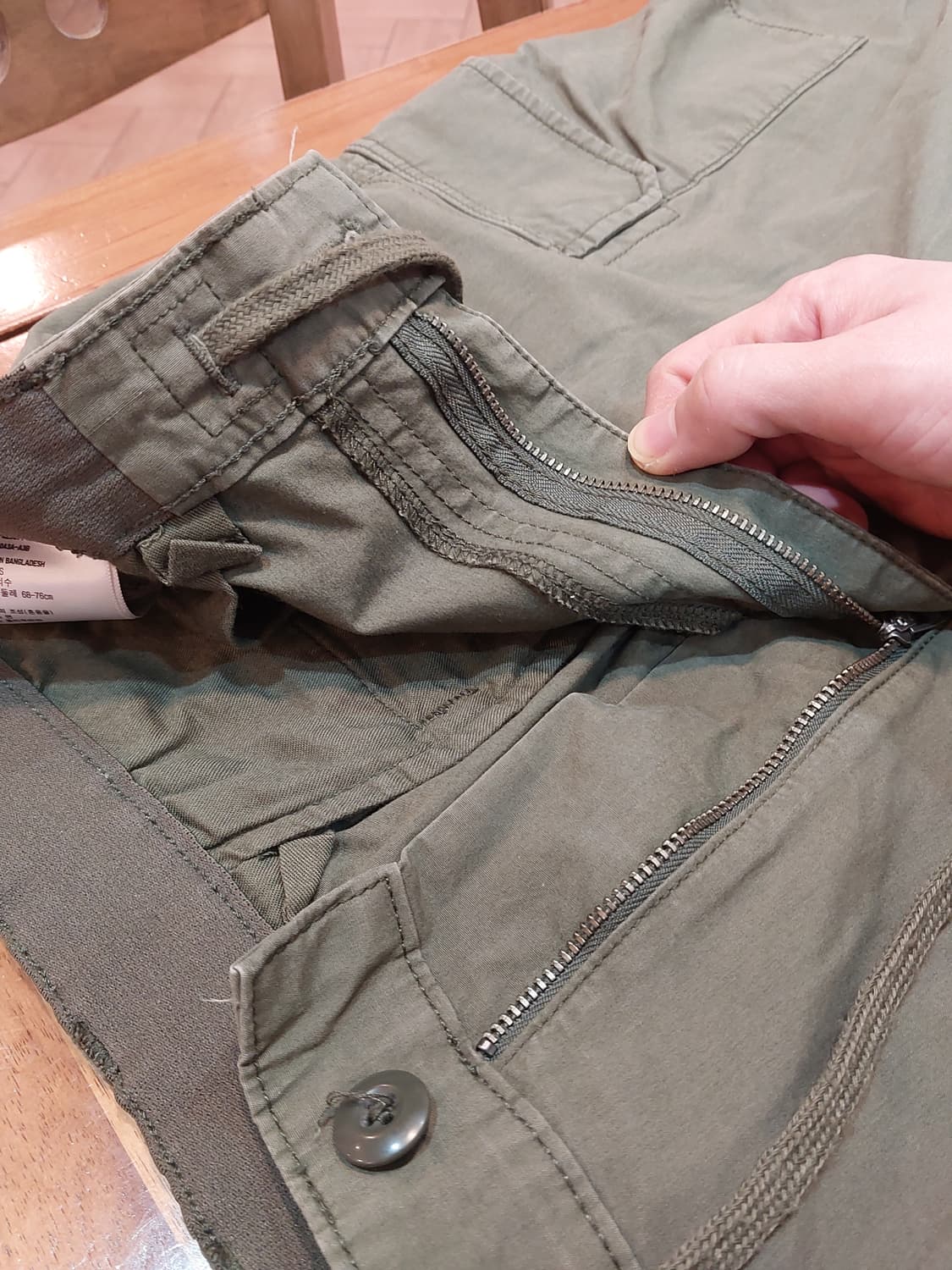 유니클로 올리브컬러 카고 조거 팬츠 S (29사이즈 전후 추천) 상품이미지4