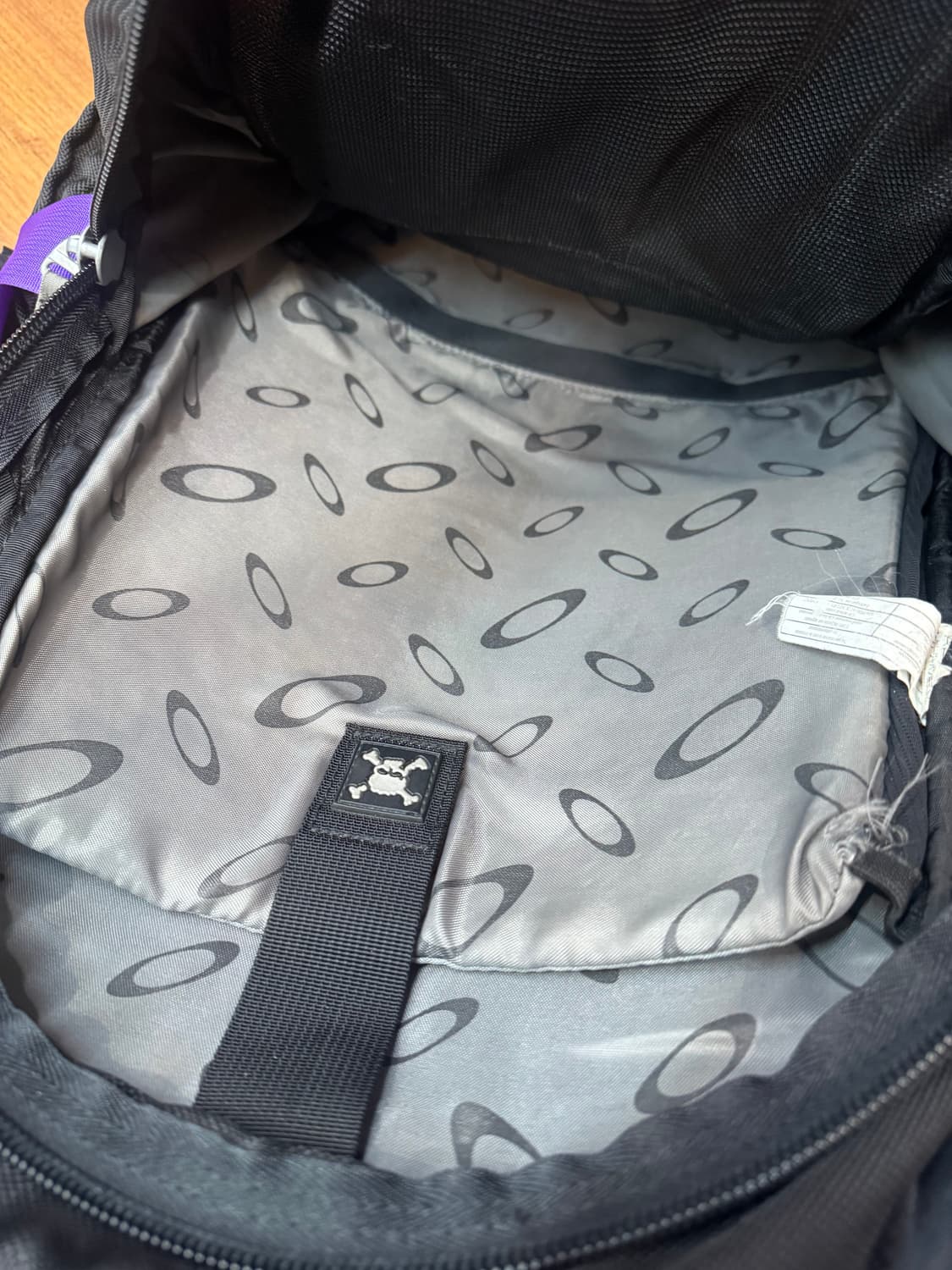 오클리 아이콘 팩 3.0 백팩 블랙/퍼플스컬 에디션 상품이미지4