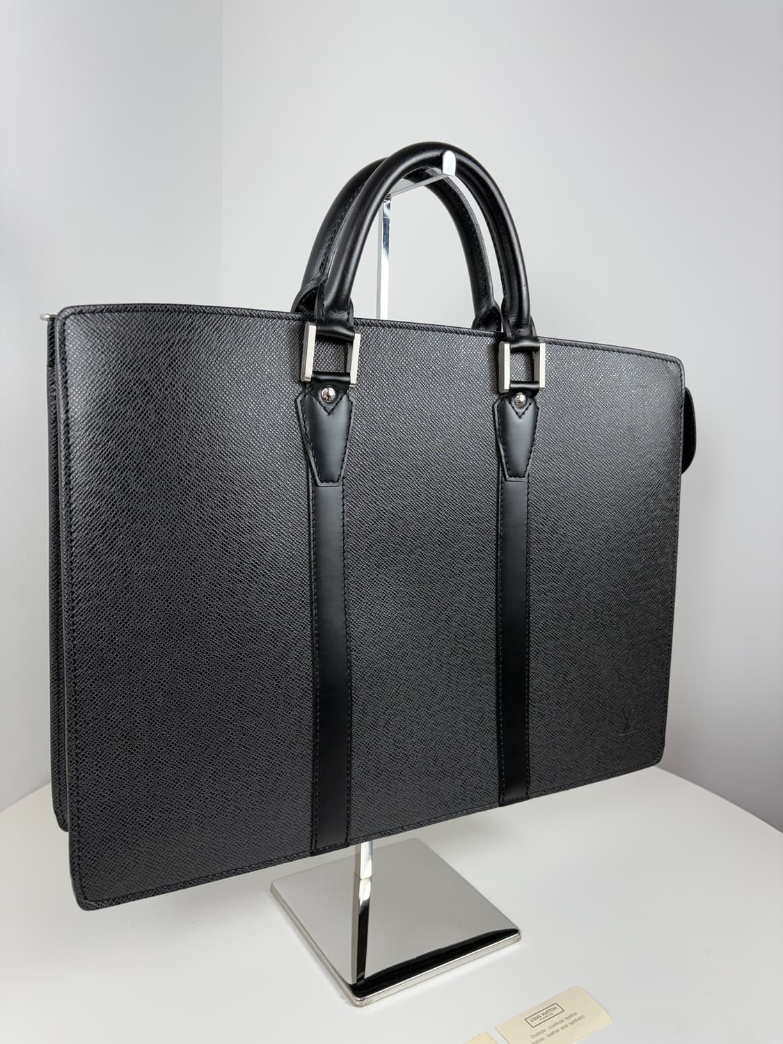 루이비통 M30052 타이가 로잔 서류가방 상품이미지2