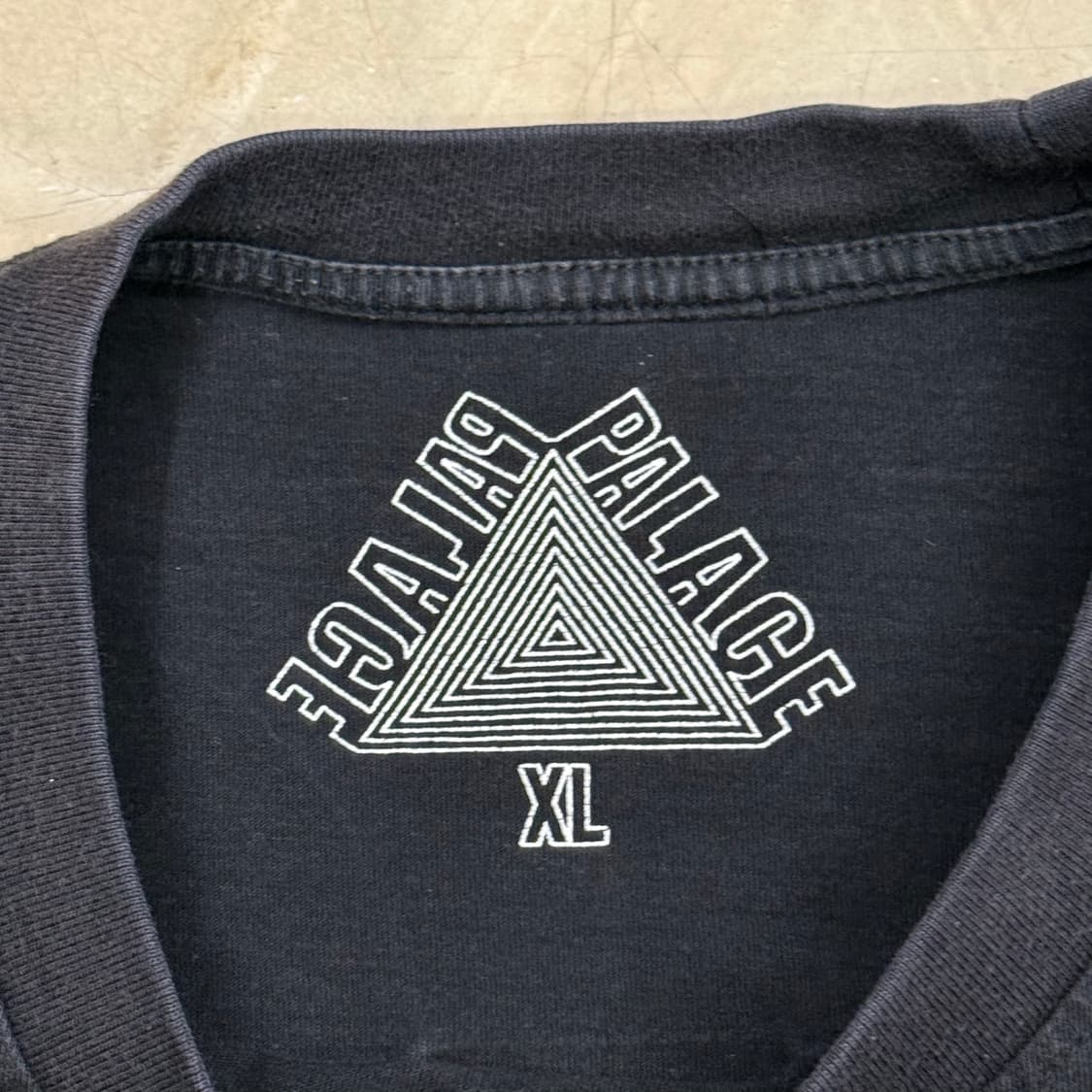 XL 팔라스 19ss 블랙 반팔 티셔츠 상품이미지4