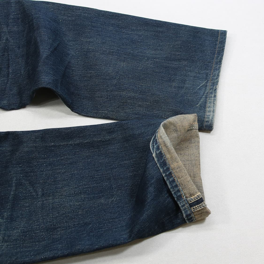 (착용컷) 리바이스 502 (남성용 33) 상품이미지10