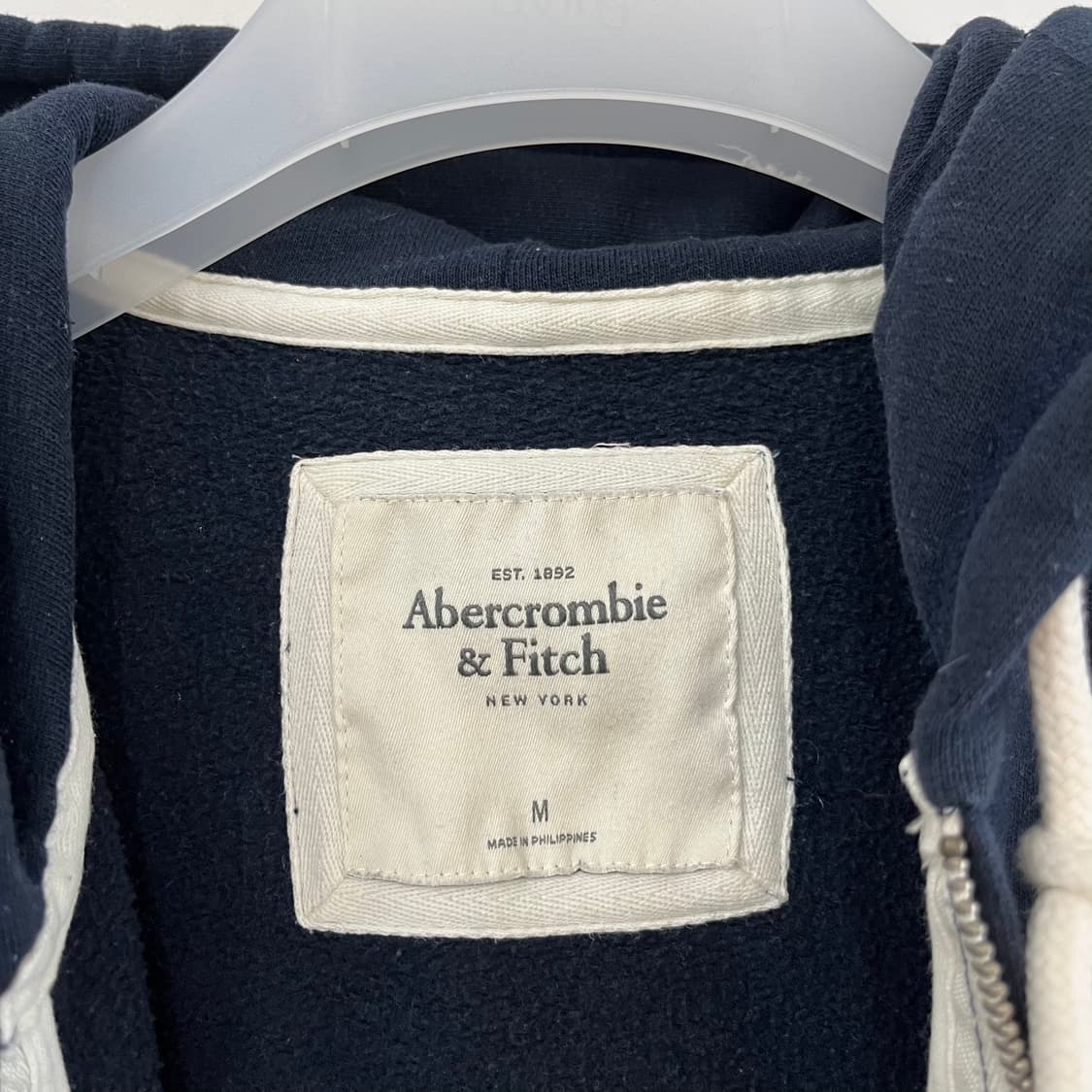 아베크롬비 슬림핏 자수로고 네이비 후드집업 상품이미지5