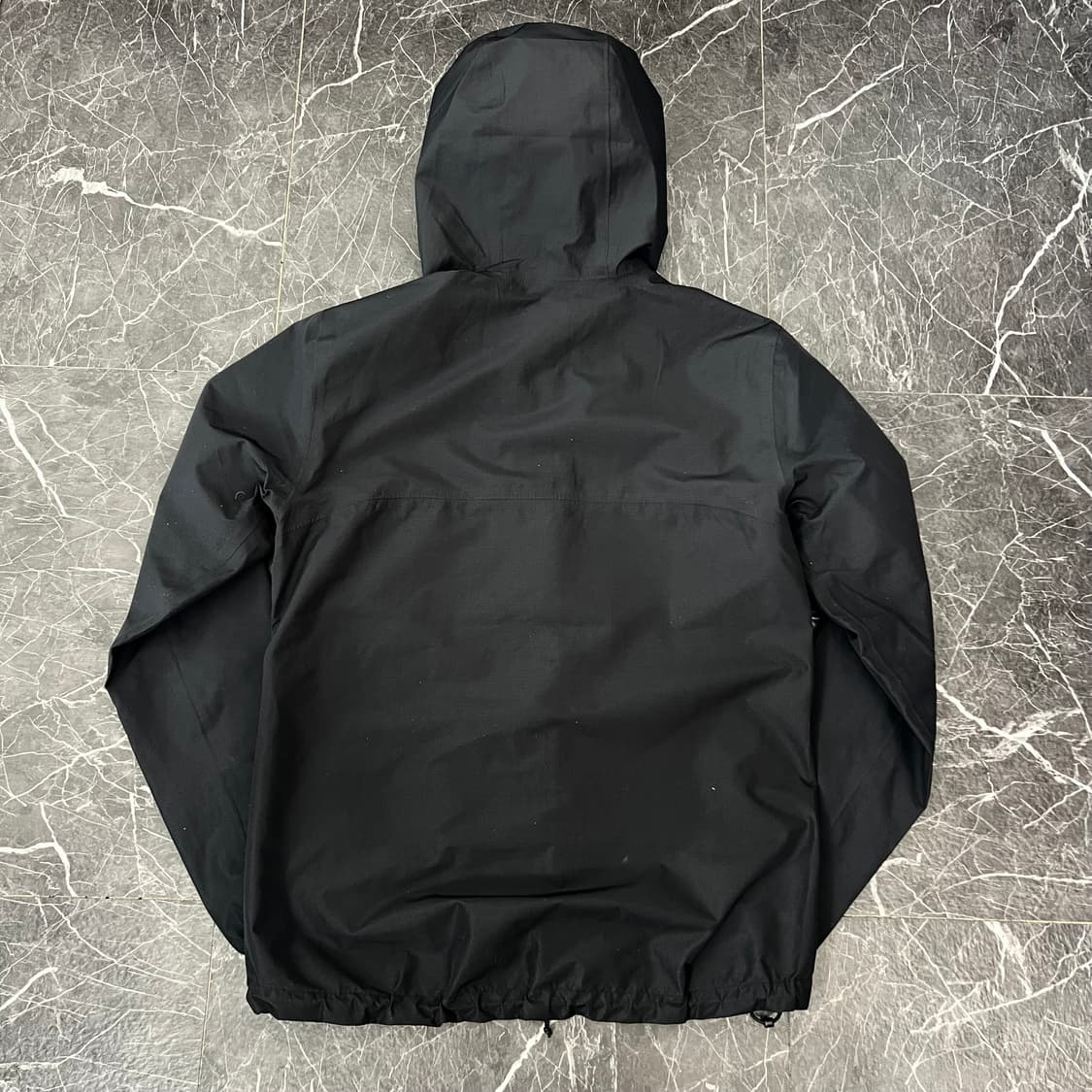 오클리 엘리먼츠 쉘 자켓 2.0 블랙아웃 상품이미지4