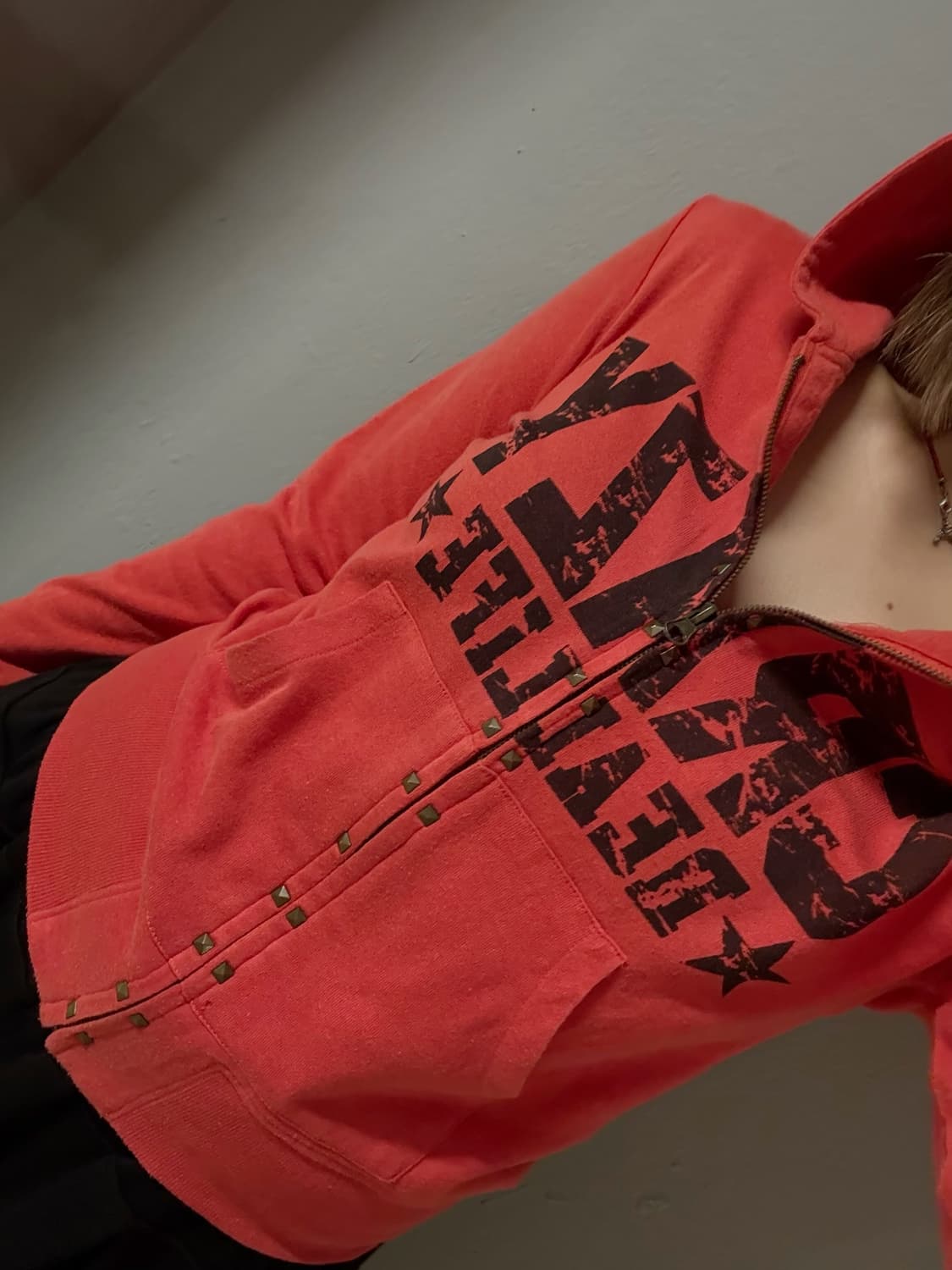 stud detail lettering hood zip-up 상품이미지1