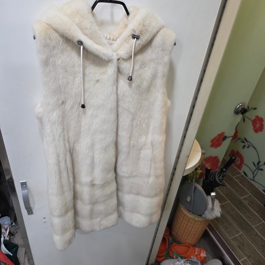 손정완 후드 밍크 베스트 상품이미지1