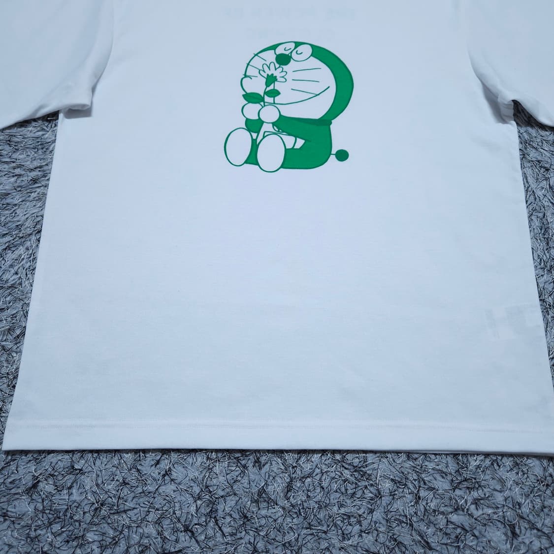 유니클로) S 공용 도라에몽 반팔티 / 왕눈이샵 상품이미지4