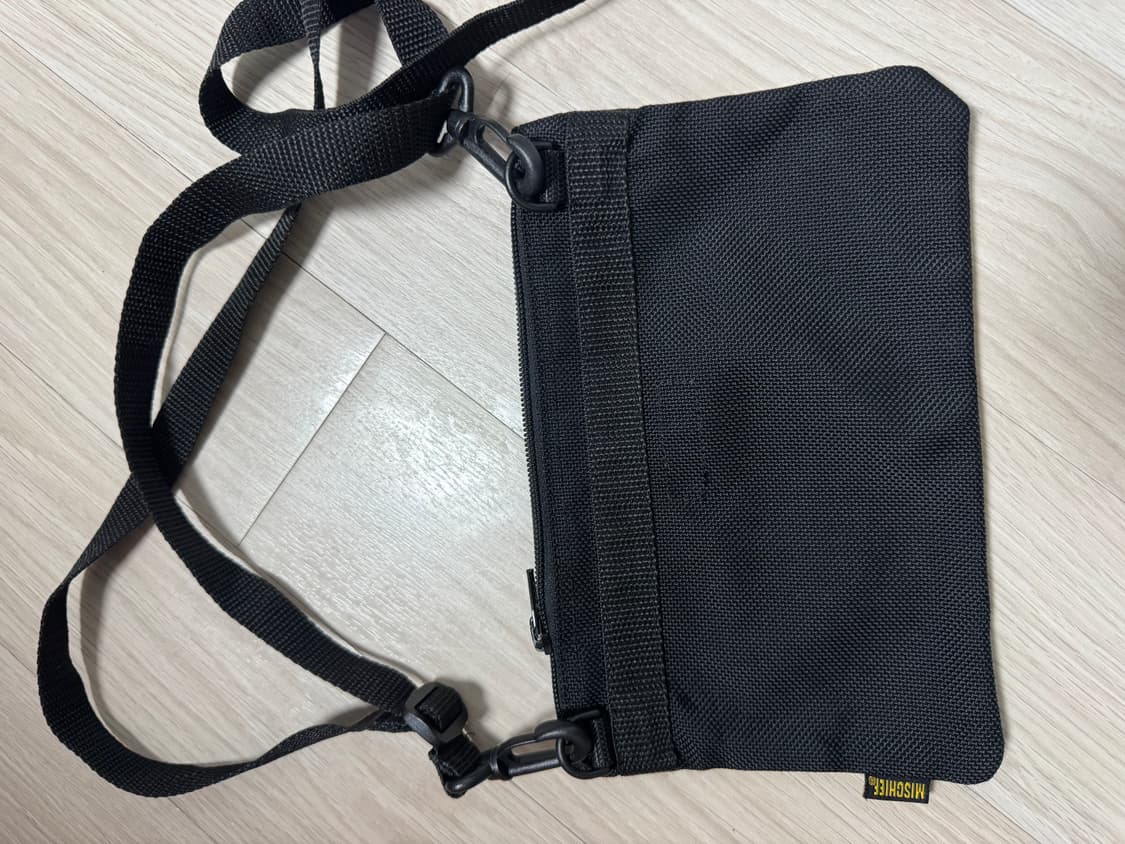 미스치프 메쉬 크로스백 상품이미지3