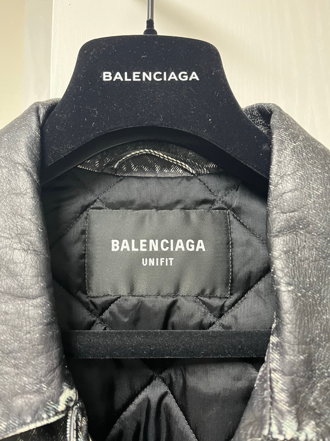 발렌시아가 데님프린트 가죽자켓 상품이미지3