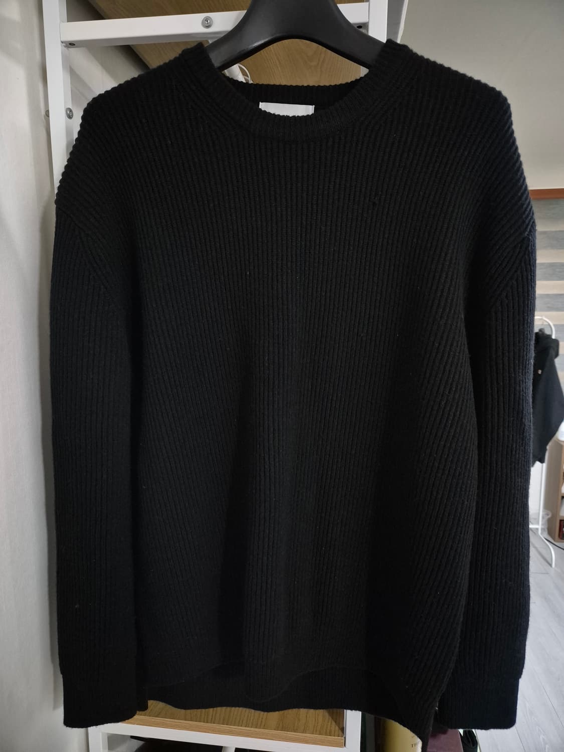 솔리드옴므 울 라운드 니트 48 블랙 상품이미지1