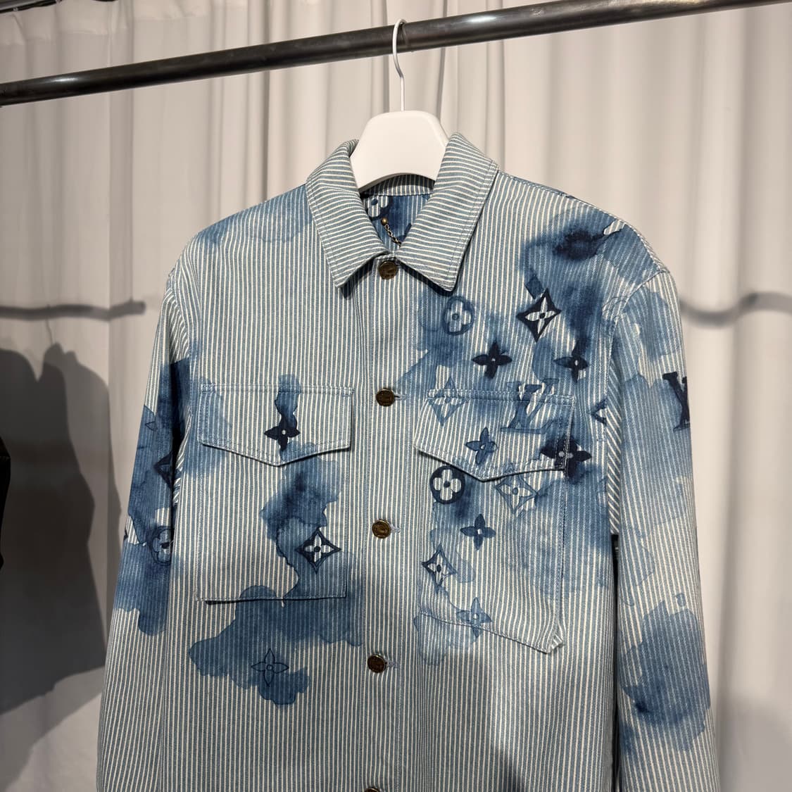 (105) 루이비통 모노그램 워터컬러 워크웨어 데님 자켓 상품이미지3