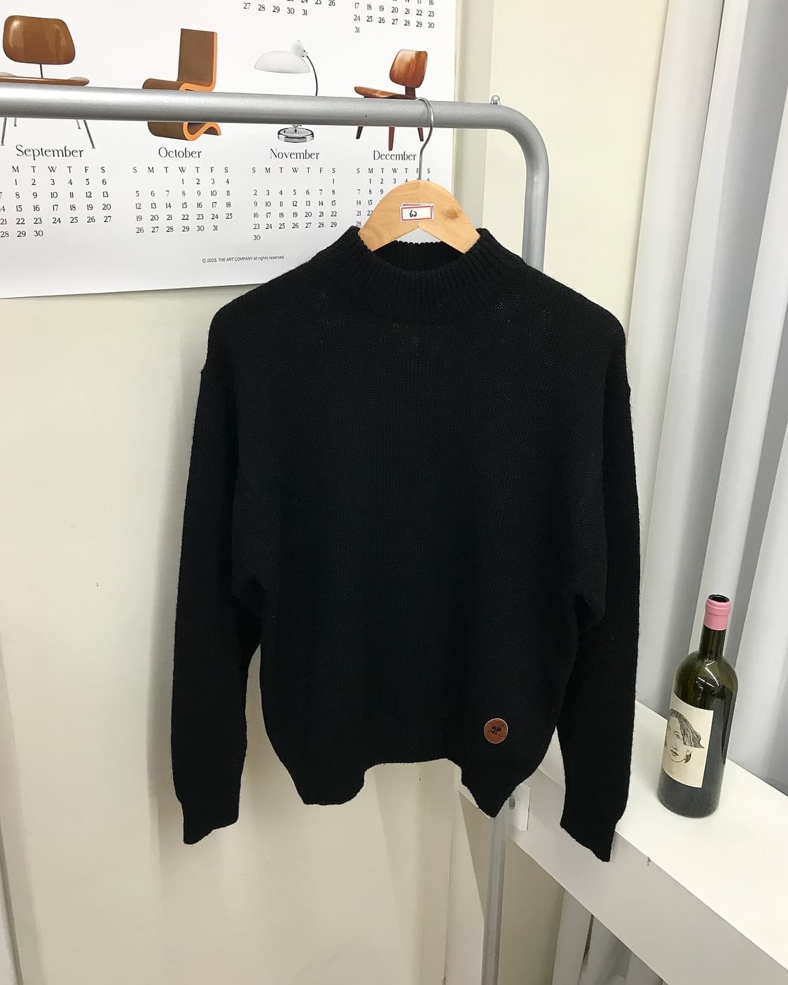 꾸레쥬 가죽 로고 모크넥 울 니트 상품이미지1