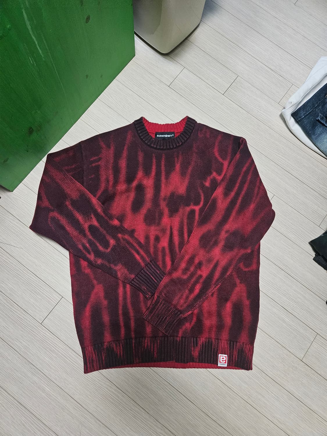 엑스트라 오디너리 스웨터 M 팝니다 상품이미지1