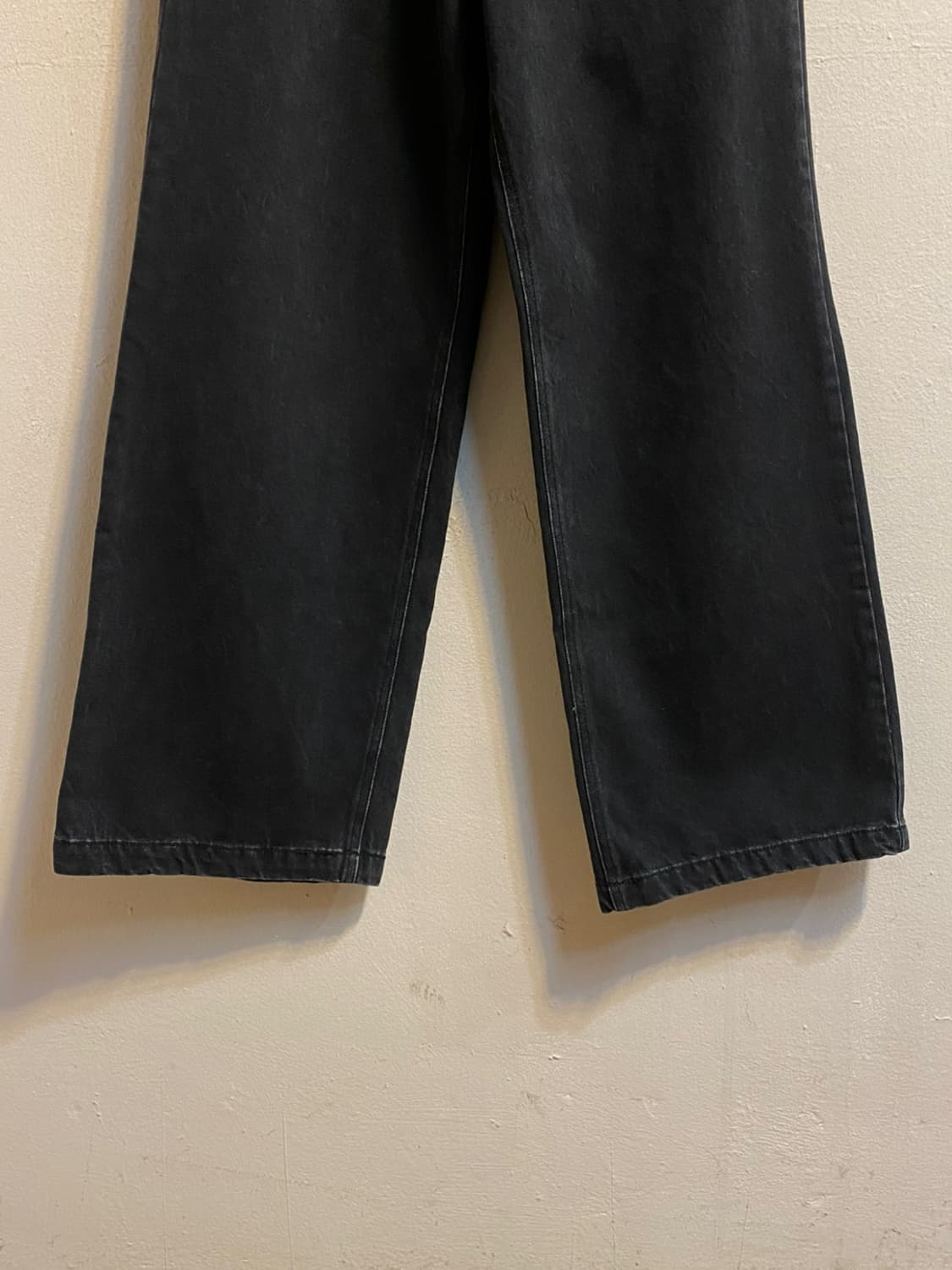 로우클래식 블랙 데님 팬츠 상품이미지6