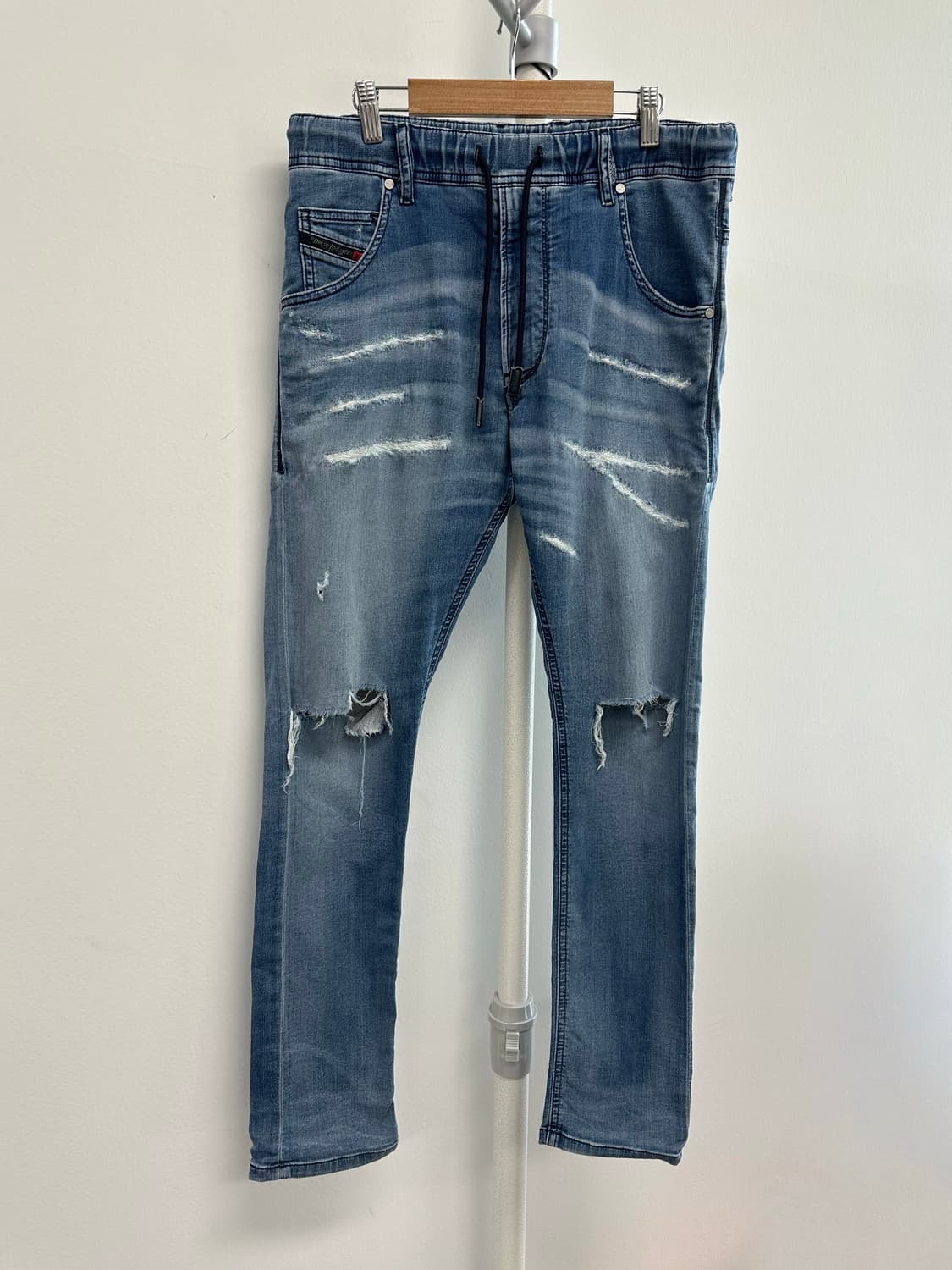 디젤 이태리 디스트로이드 워싱 팬츠 상품이미지1