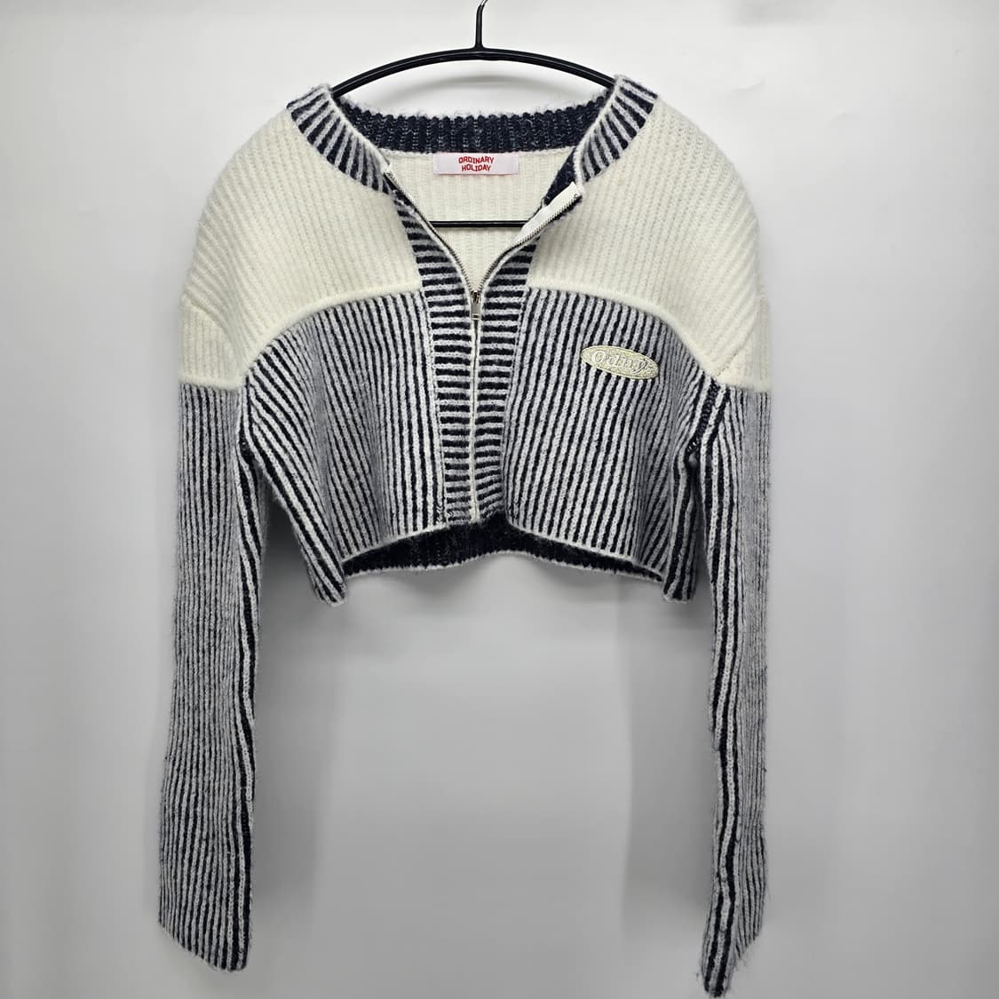 ordinary holiday 크롭 니트 집업 상품이미지10