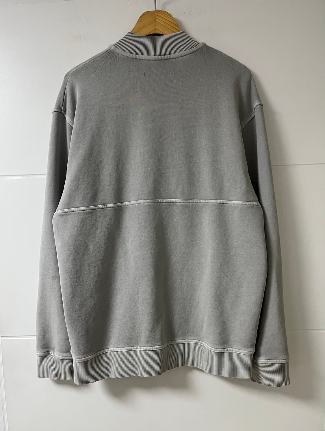 코스 맨투맨 코스 반집업 상품이미지2