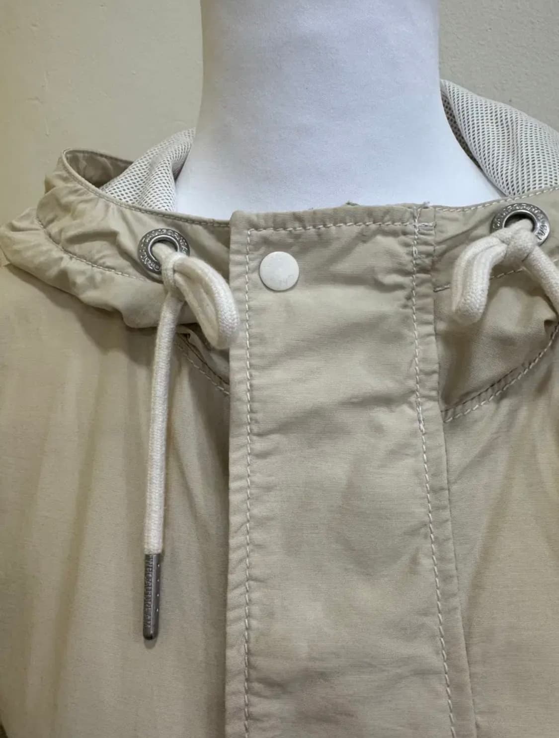 후아유 WHO.A.U 베이지 후드 바람막이 데일리 윈드브레이커 상품이미지3